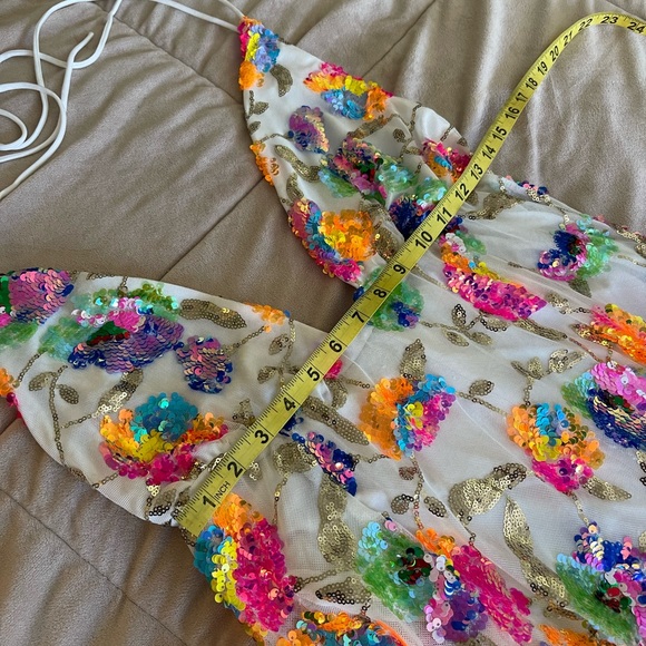 EUC Lucky in the sky halter gown white with flower sequins pattern size Medium - Picture 10 of 12